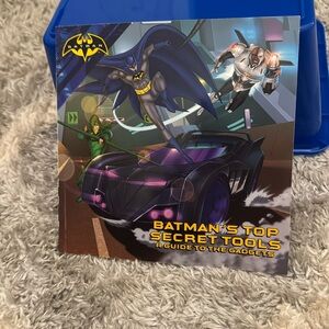 ⛱️2/$5⛱️ Batmans Top Secret Tools: A Guide to the Gadgets - Paperback,…